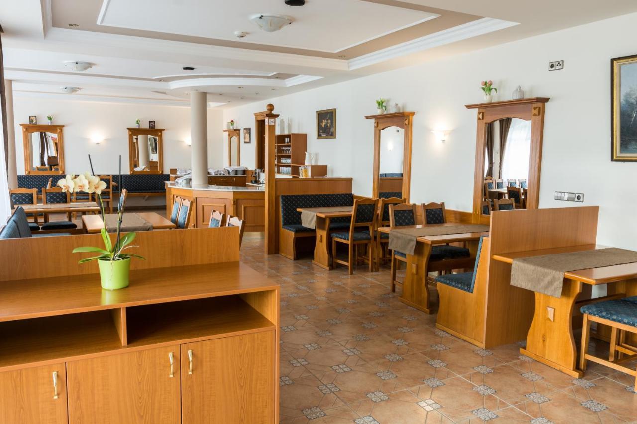Hotel Harka Harkány Buitenkant foto